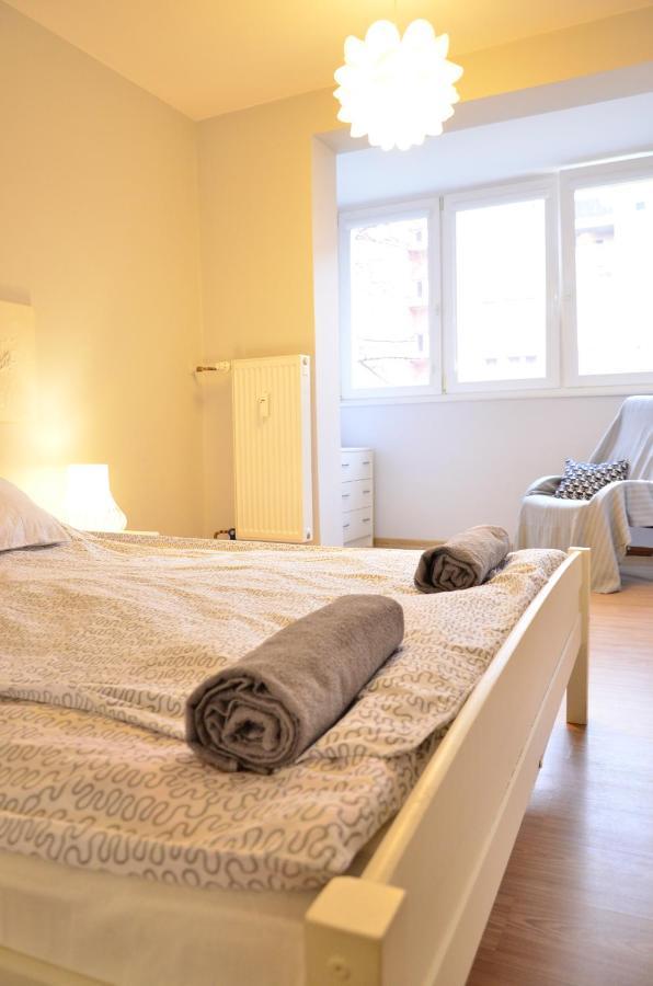 Cozy Apartment By The Old Town Гданск Екстериор снимка