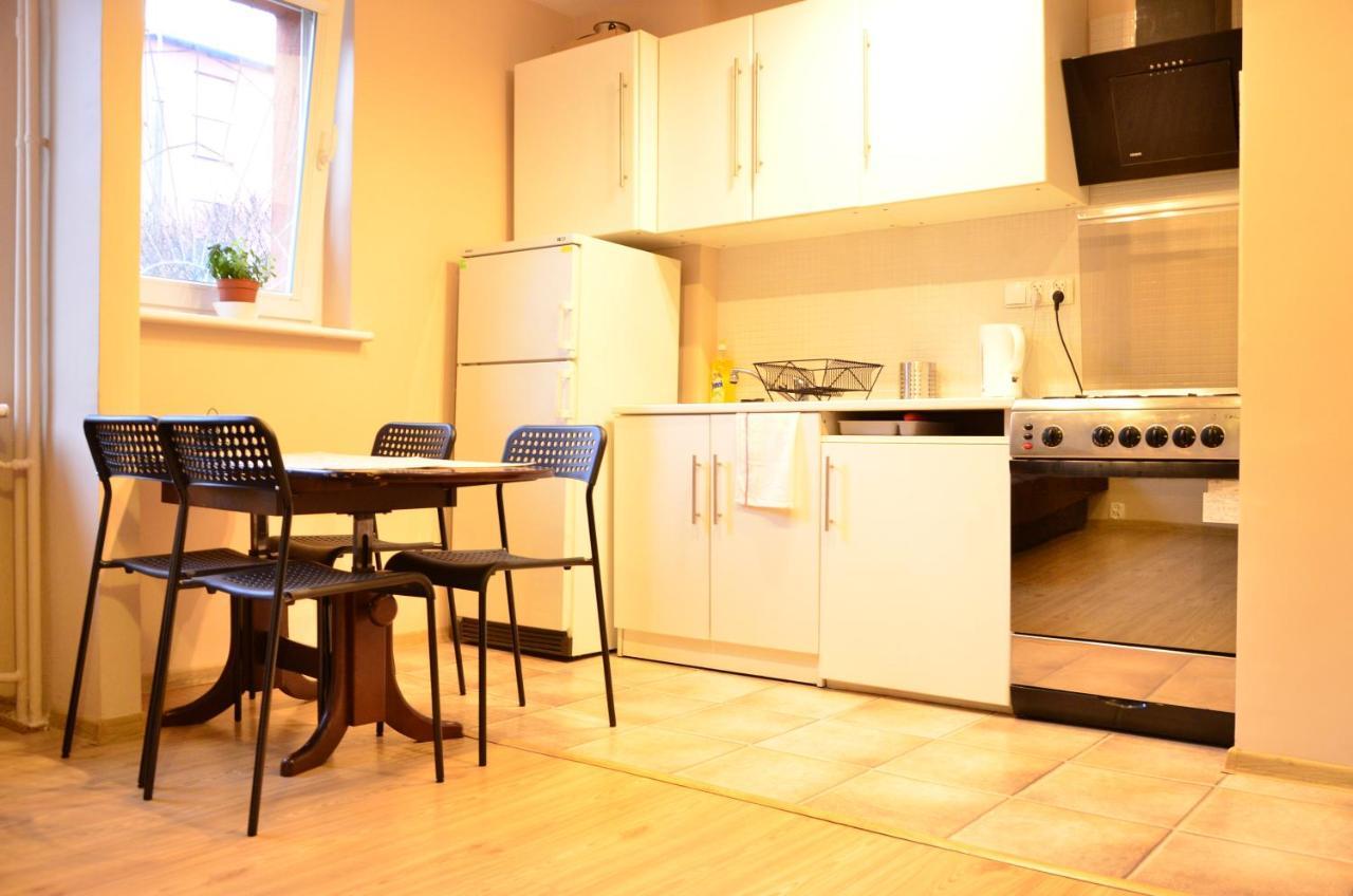 Cozy Apartment By The Old Town Гданск Екстериор снимка